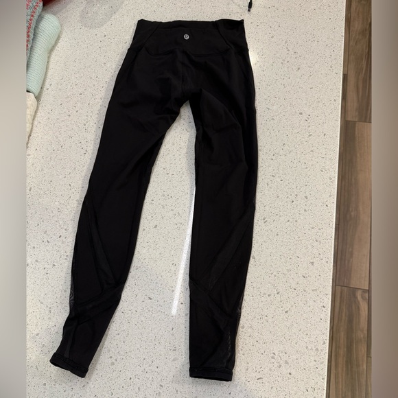 Lululemon Black Leggings size 6 - Picture 4 of 5